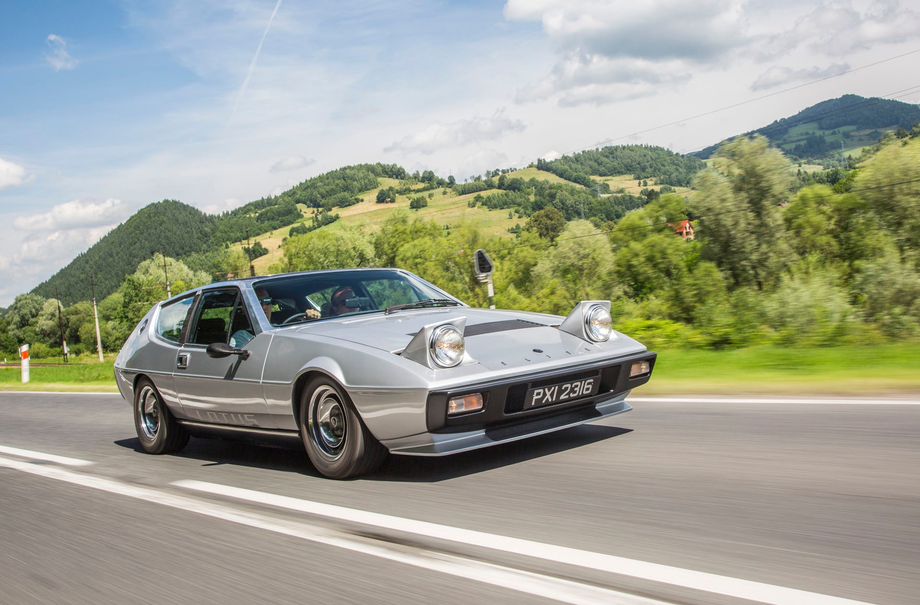 Klasyk, który zmienił historię - Lotus Elite II Type 75