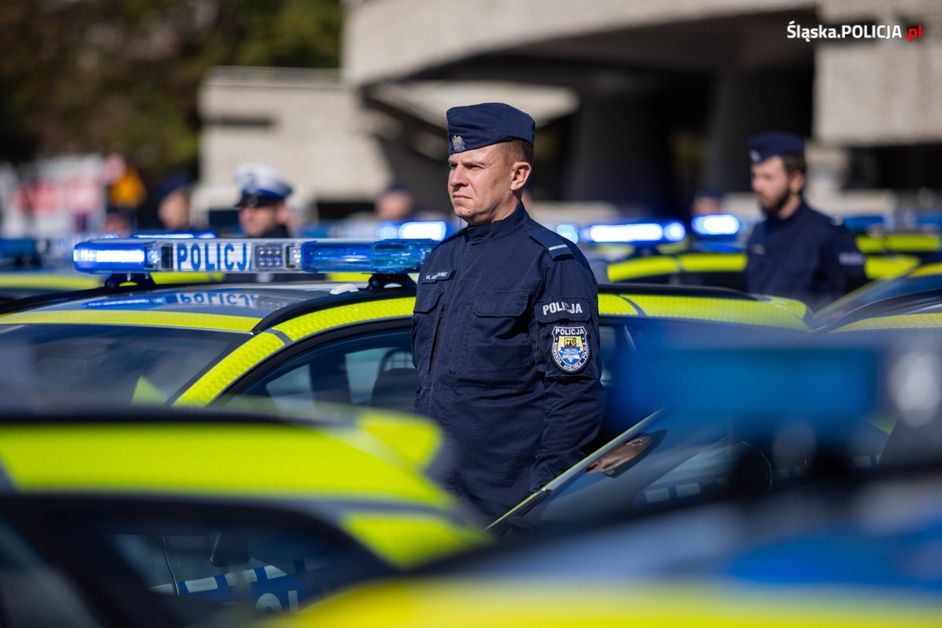 Policjanci ze Śląska dostali nowe radiowozy. Są hybrydowe