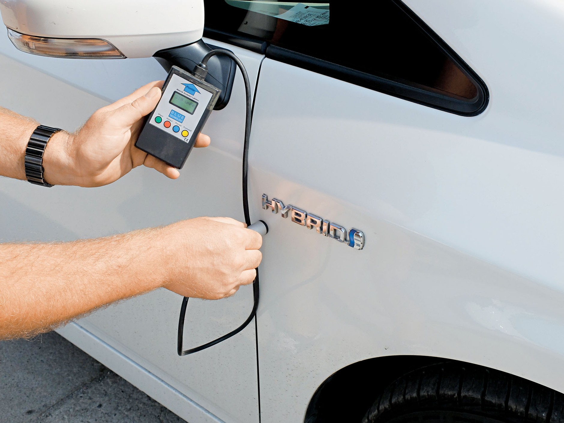 Kupujemy używaną hybrydę - co sprawdzić, gdzie zajrzeć