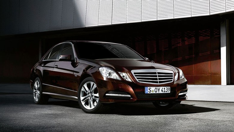 Mercedes-Benz E-klasa z nową twarzą, ale bez rozgłosu