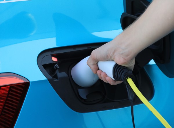 Zachód kończy z dotacjami do samochodów elektrycznych. Wielka Brytania mówi stop