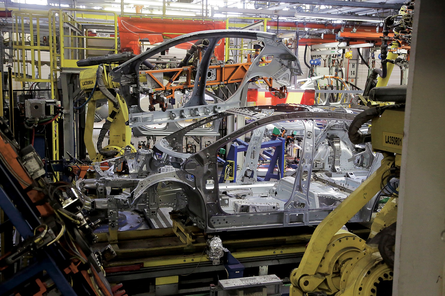 Fabryka Opla w Gliwicach: etapy produkcji Astry na wydziale karoserii