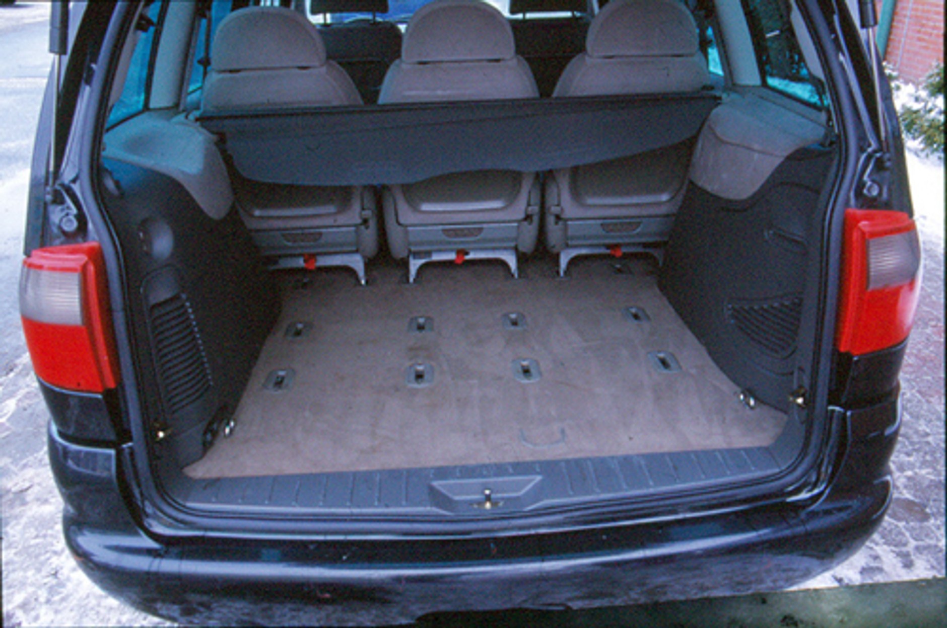 VW Sharan, Ford Galaxy, Seat Alhambra - Z jednej taśmy