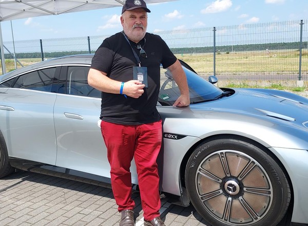 Jeździłem Mercedesami przyszłości. Jeszcze ich nie ma w salonach, ale warto poczekać