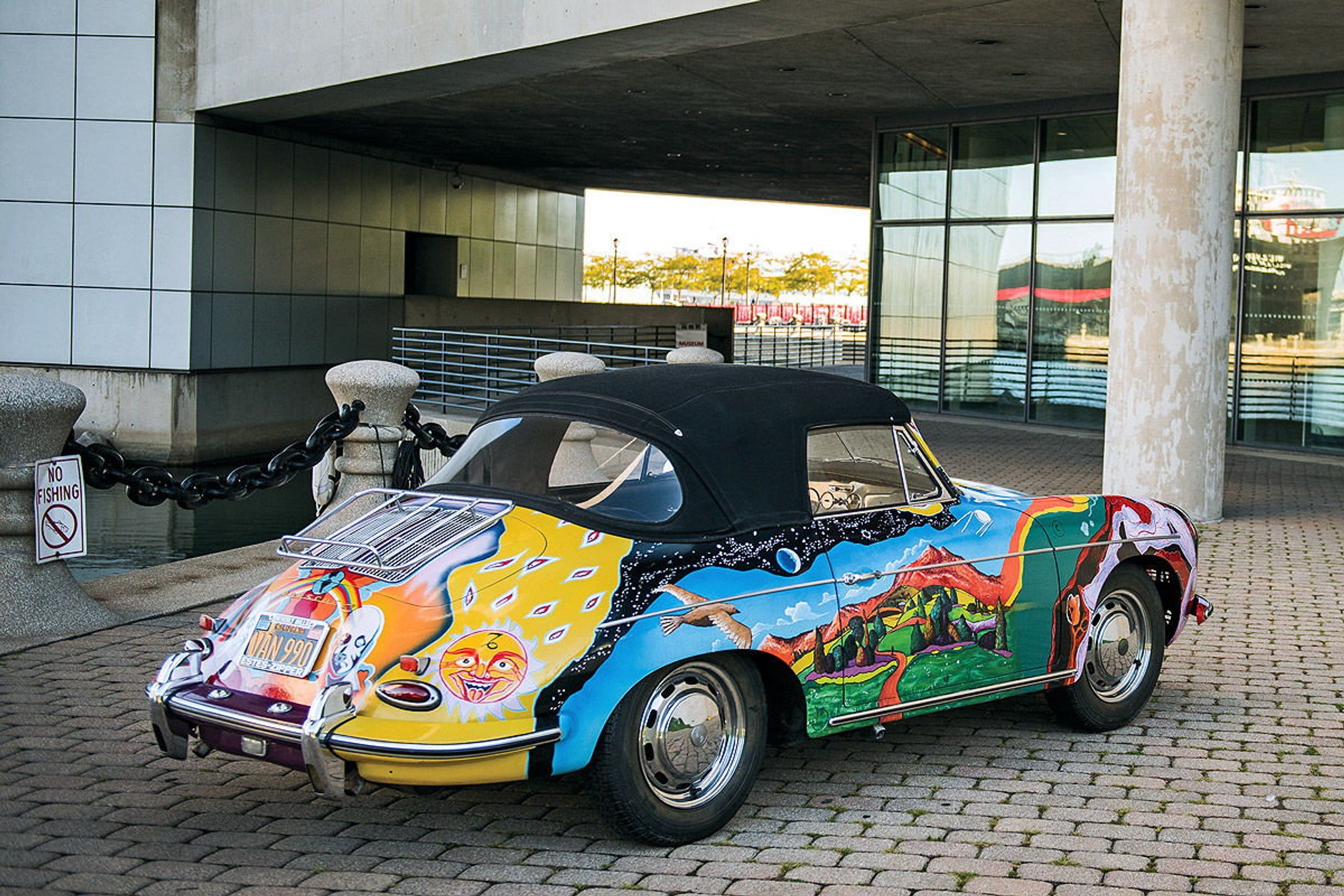 Porsche 356C Janis Joplin. Tej, która śpiewała, że jej wszyscy przyjaciele jeżdżą Porsche, a ona chce się wyróżnić Mercedesem...