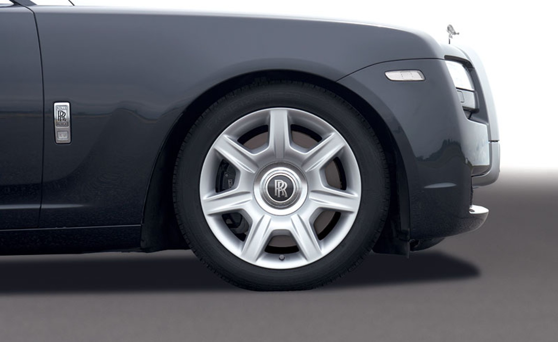 Rolls-Royce: w 2009 roku sprzedano 1002 aut