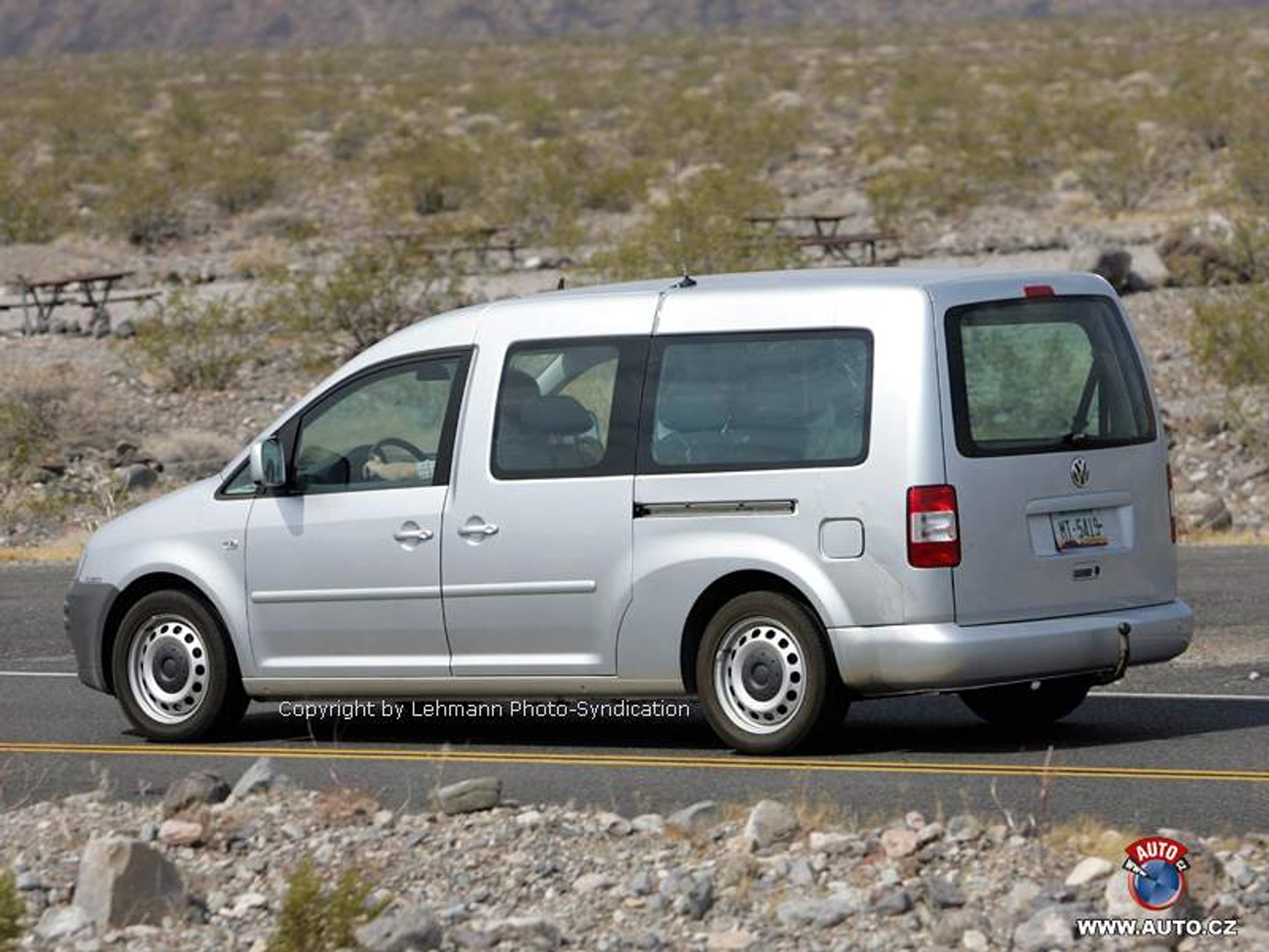 Spy Photos: Volkswagen Sharan