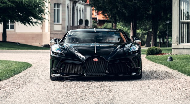 Bugatti La Voiture Noire po dwóch latach trafi do właściciela