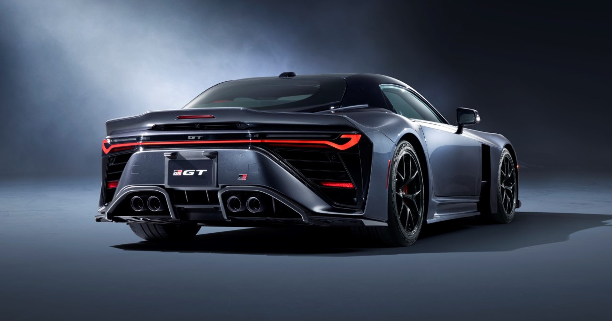 Nowa Toyota GR GT, czyli supersamochód w wykonaniu mistrza hybryd