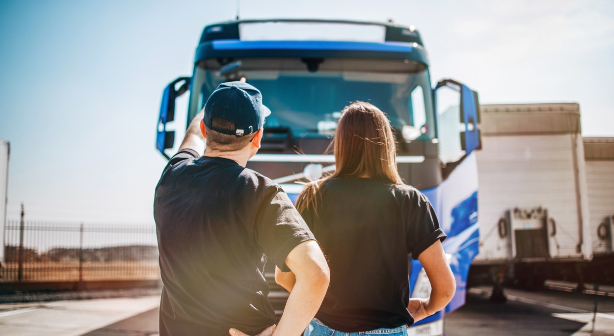 Szybka rekrutacja na parkingu i 3 tys. euro. Tak Niemcy wabią polskich kierowców