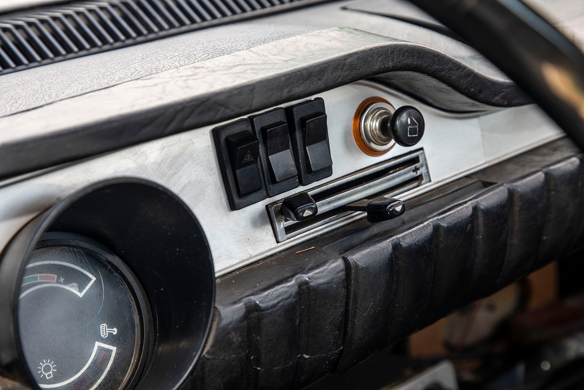 Skoda 105 L kontra Dacia 1300 - niedyskretne uroki wschodu