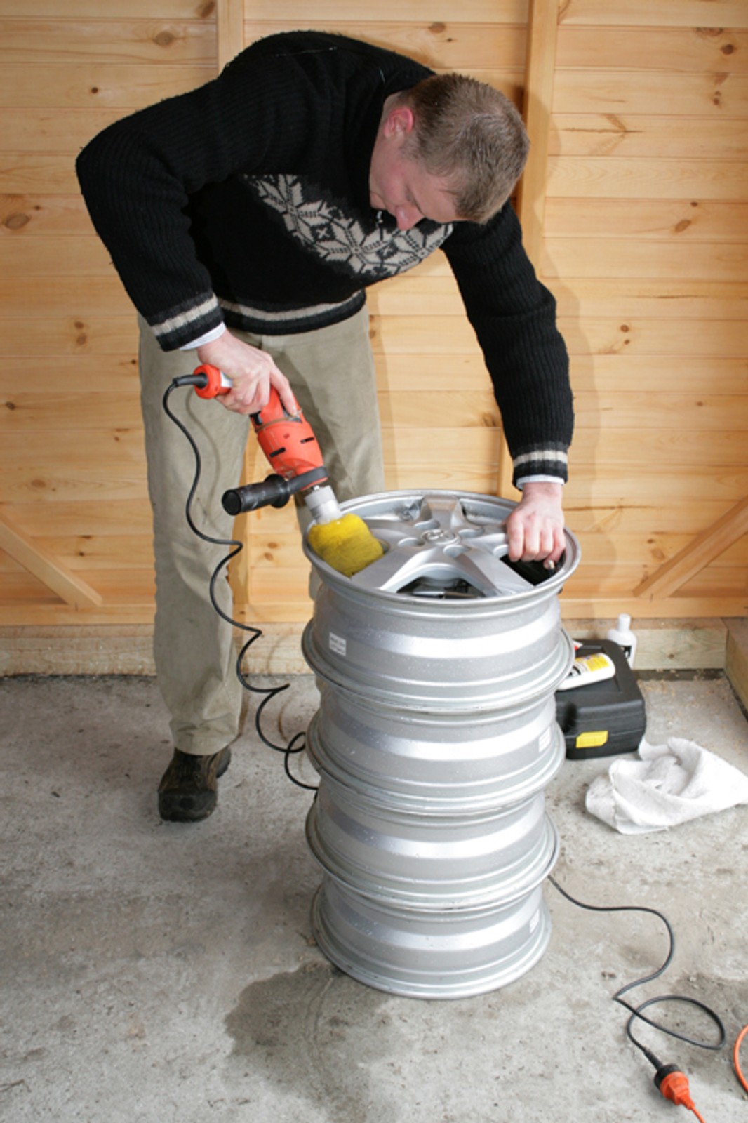 Felgi zawsze czyste - Czyszczenie felg z zapieczonego nalotu