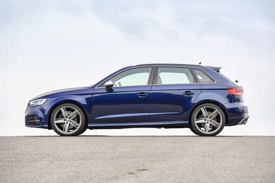 Audi S3 Sportback kontra Mini JCW Clubman - stylowe zabawki