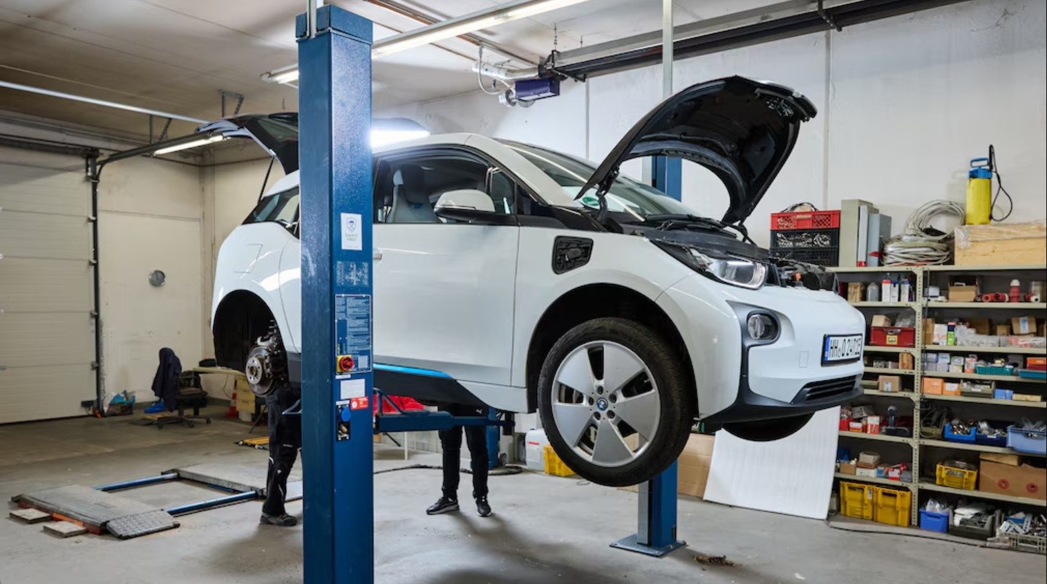 BMW i3 podczas inspekcji