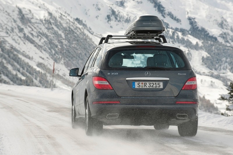 Mercedesy 4x4, duuużo zdjęć, zimą, w ładnej scenerii, ach