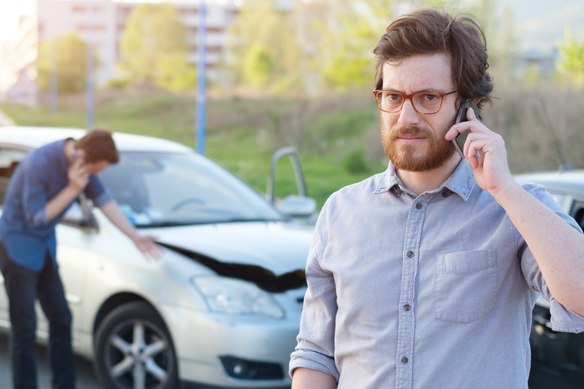 Idą zmiany w zgłaszaniu kolizji. Niedługo wystarczy do tego telefon