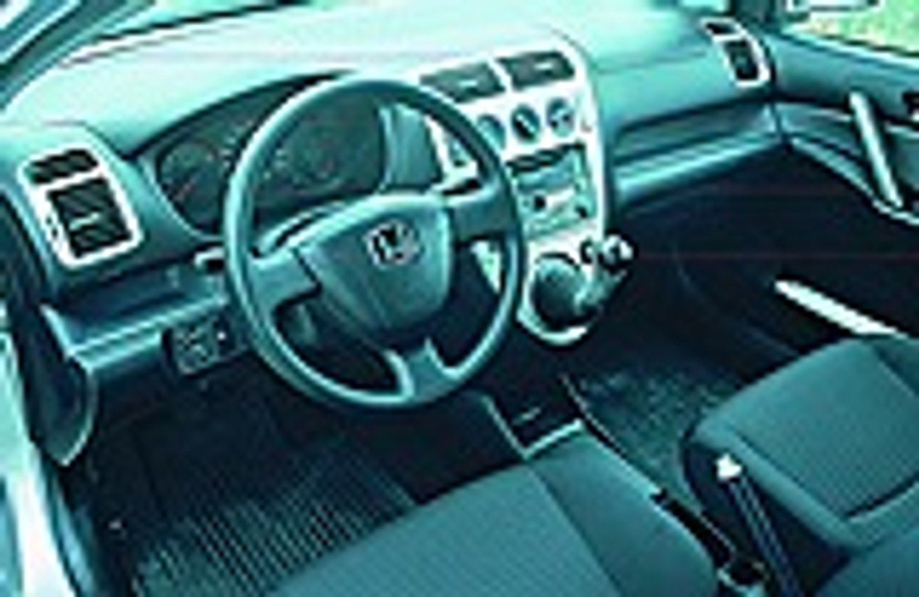 Nieco szybsze kompakty