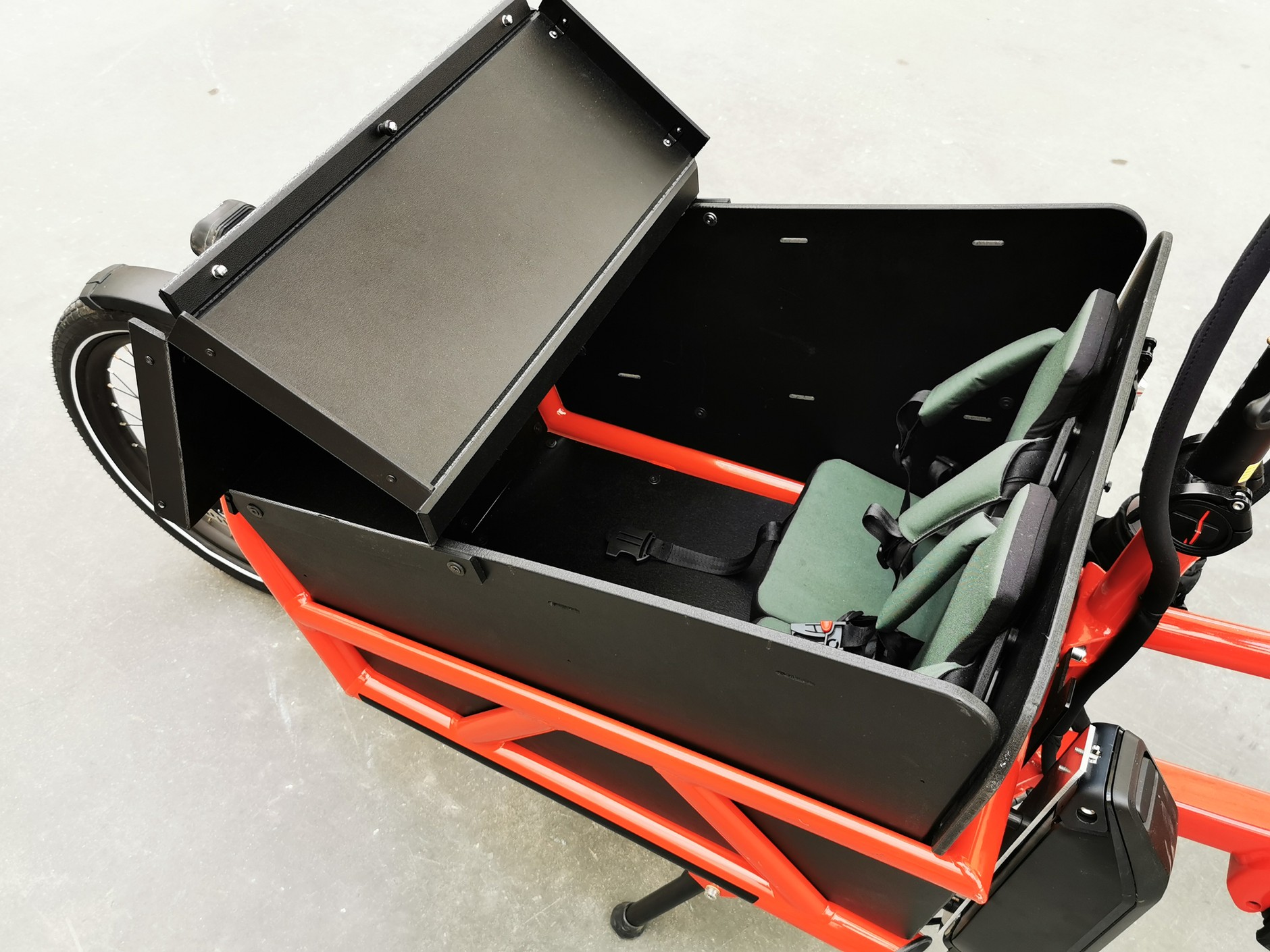 Rower cargo może mieć miejsca dla małych pasażerów albo tylko skrzynię ładunkową