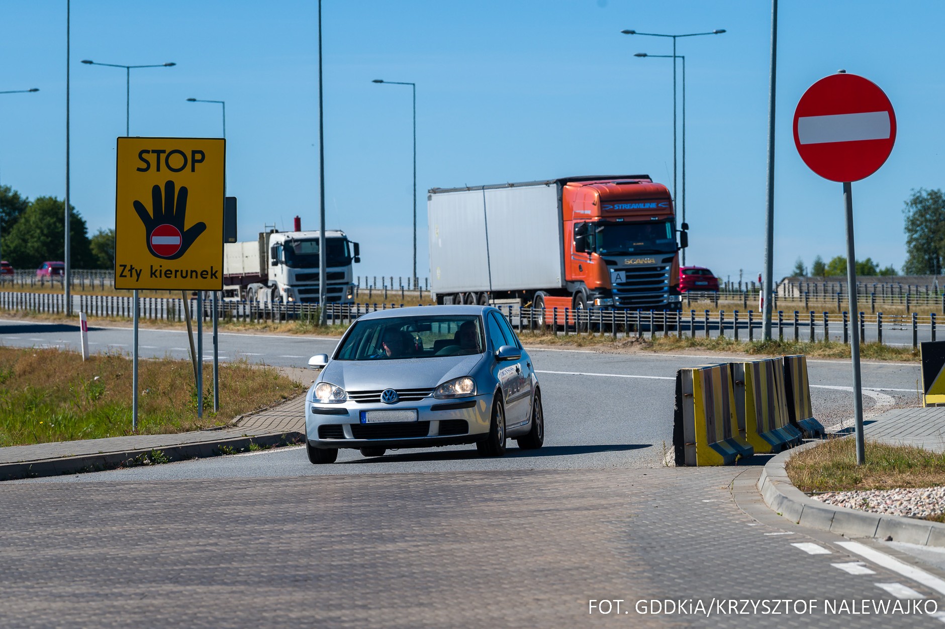 Zawracanie, cofanie, jazda pod prąd
