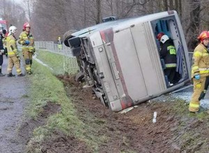 Wypadek ukraińskiego autobusu na DK 17 w woj. lubelskim