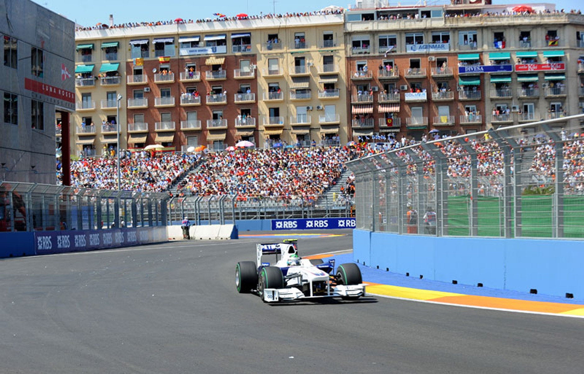 Grand Prix Europy 2009: szczęśliwy Barrichello (fotogaleria)
