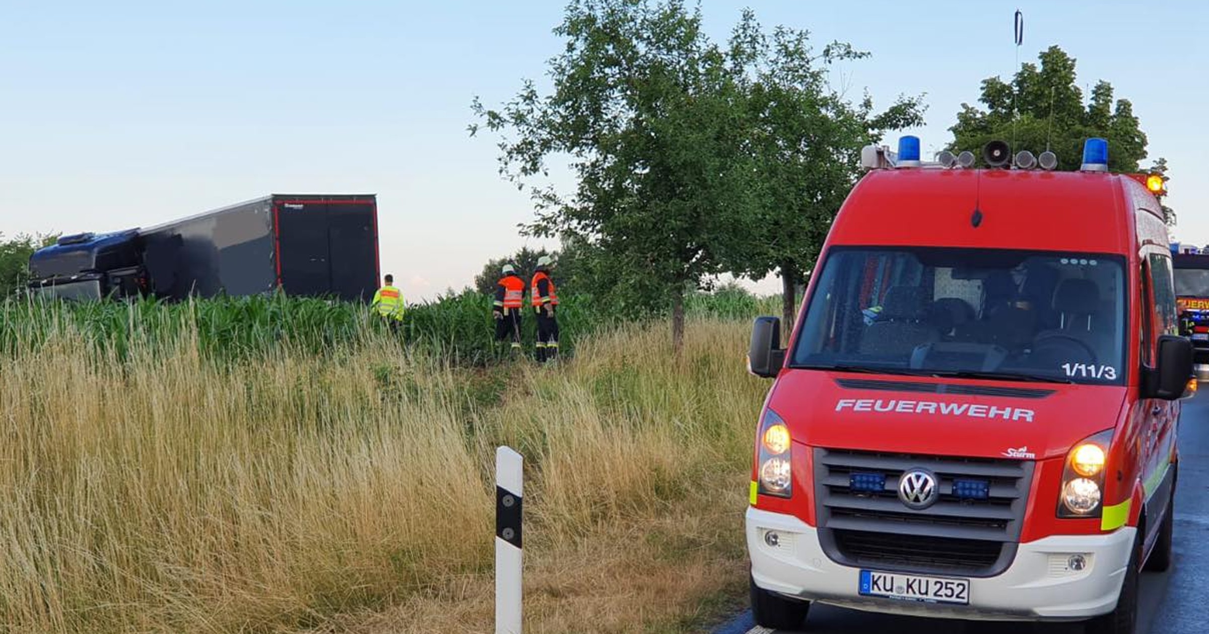 Ciężarówka w polu