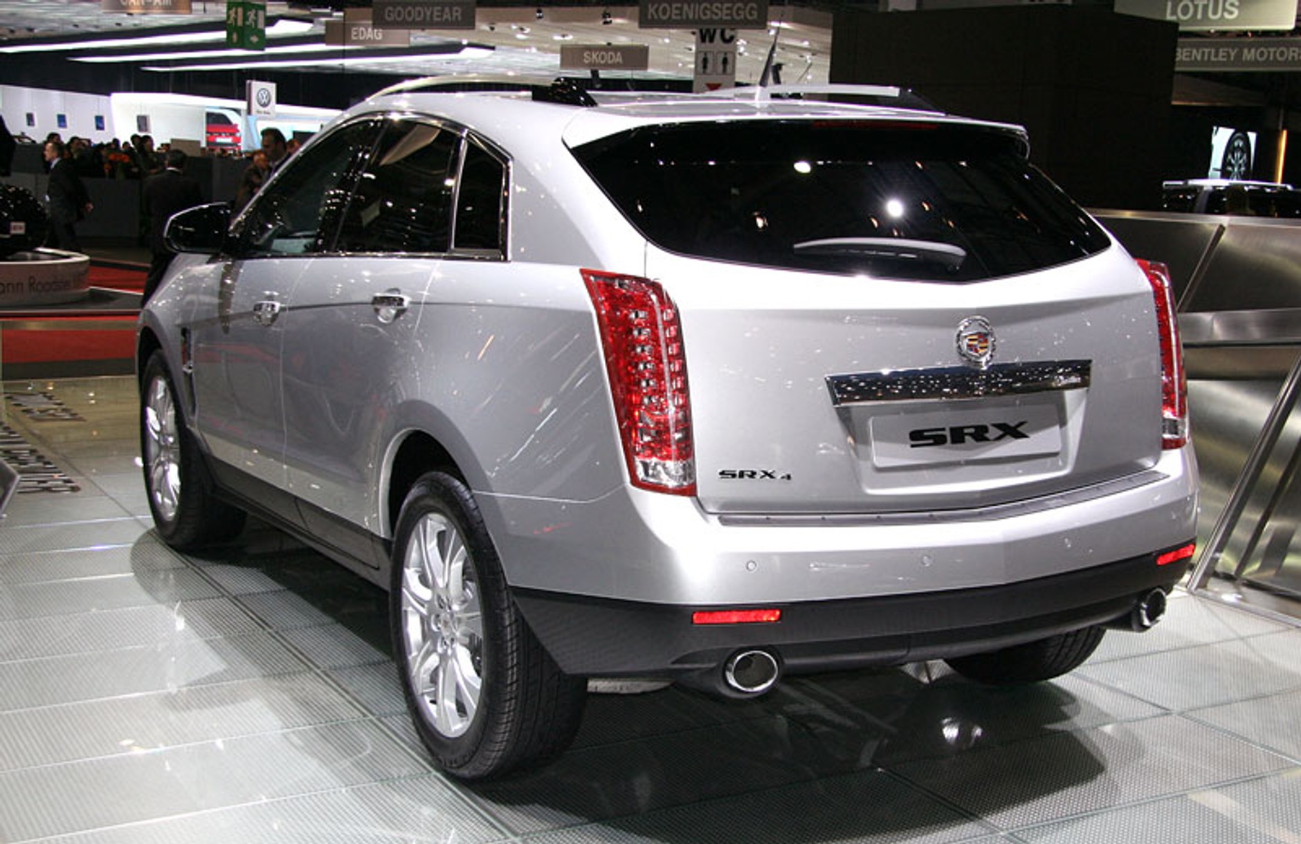 Genewa 2009: Cadillac SRX – europejska premiera