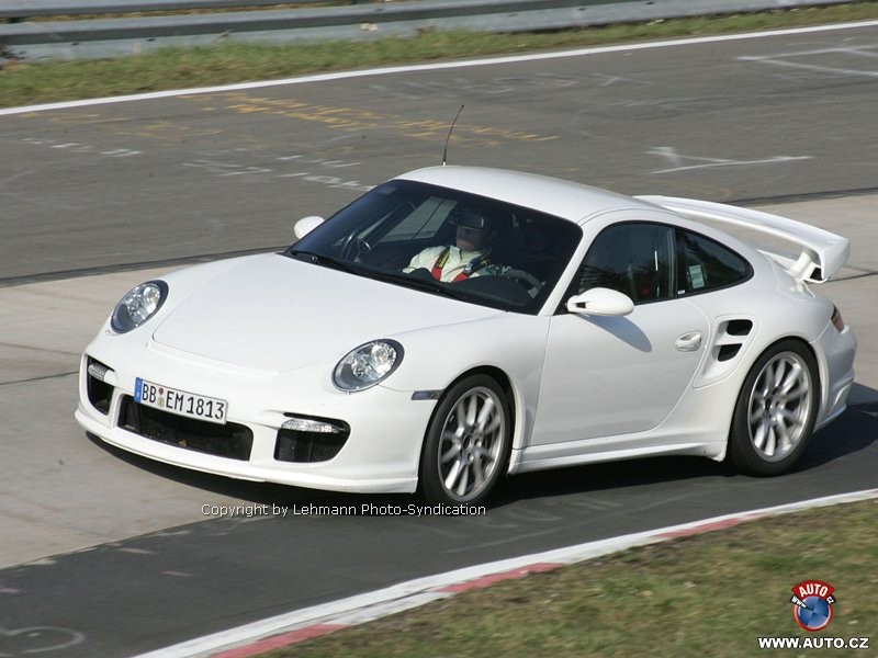 Zdjęcia szpiegowskie: Nowe Porsche 911 GT2 na Nürburgringu