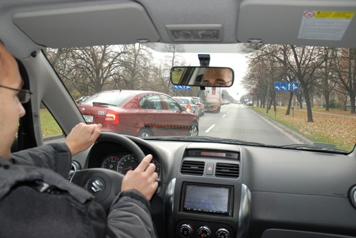 Bezpieczeństwo za kierownicą - Nie skręcaj w ciemno!