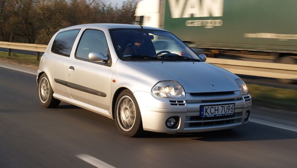 Renault Clio Sport 2.0 16v - Dobre osiągi w dobrej cenie