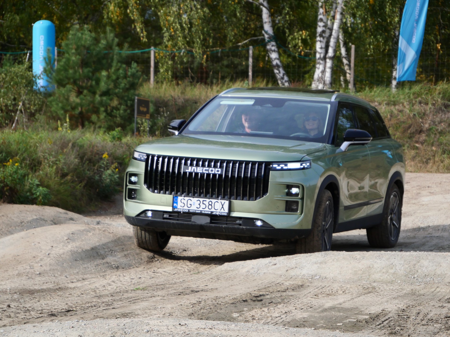 Jaecoo J7 na torze offroadowym