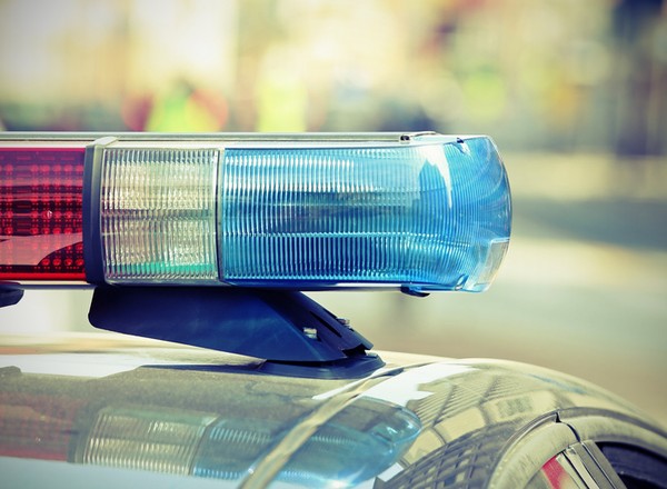 Pan Jarosław miał stłuczkę z żoną policjanta. Mieli wmówić winę kierowcy