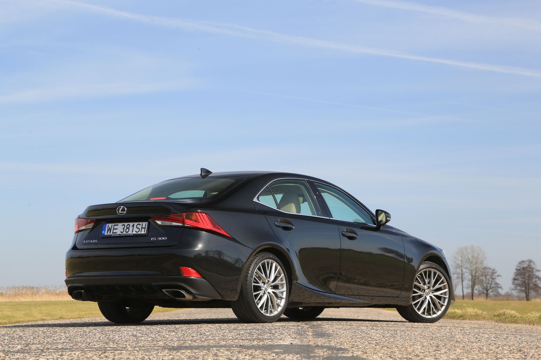 Lexus IS 300 - mocne wrażenia podczas jazdy gwarantowane