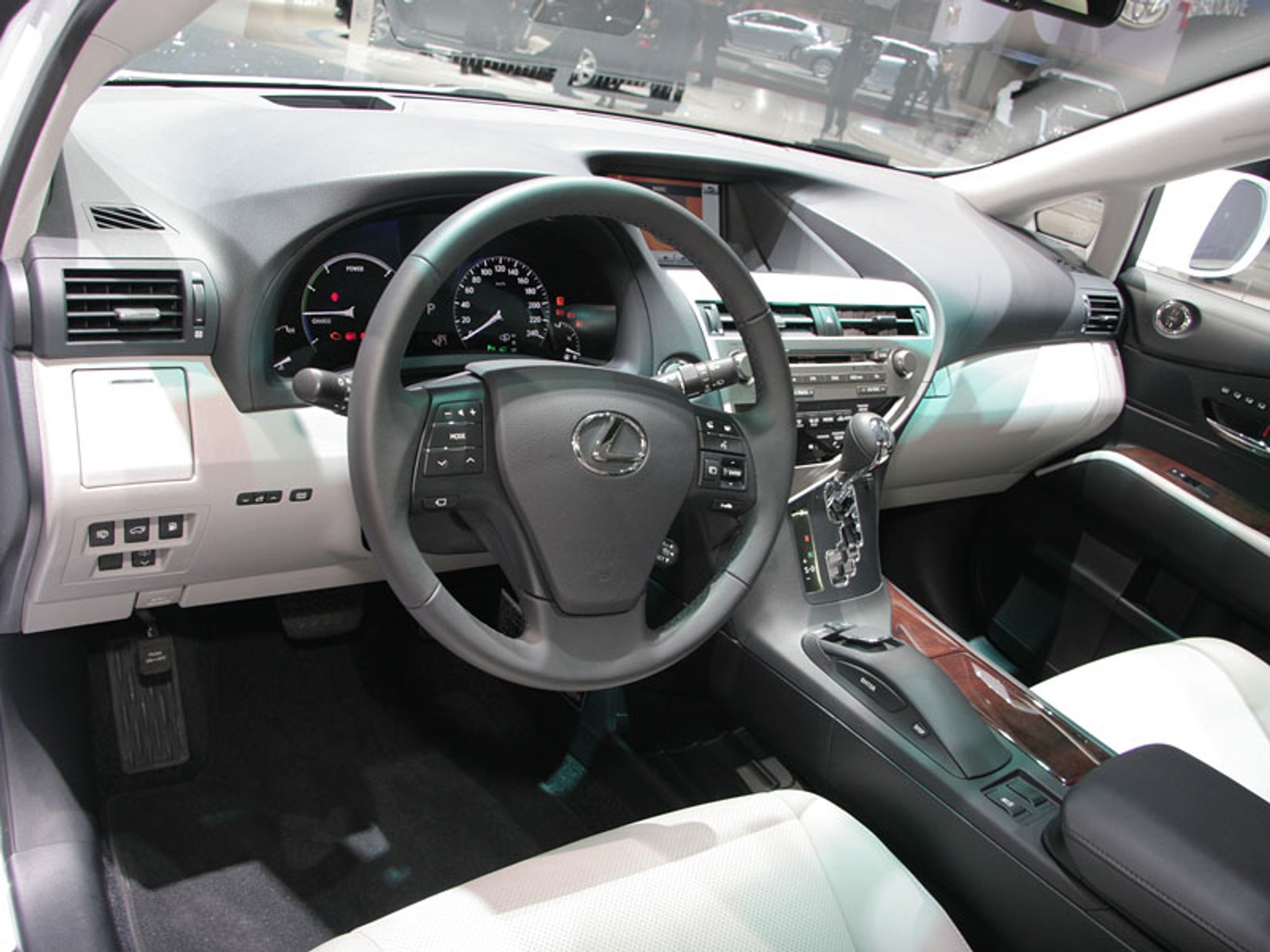 Genewa 2009: Lexus RX 450h – pierwsze wrażenia