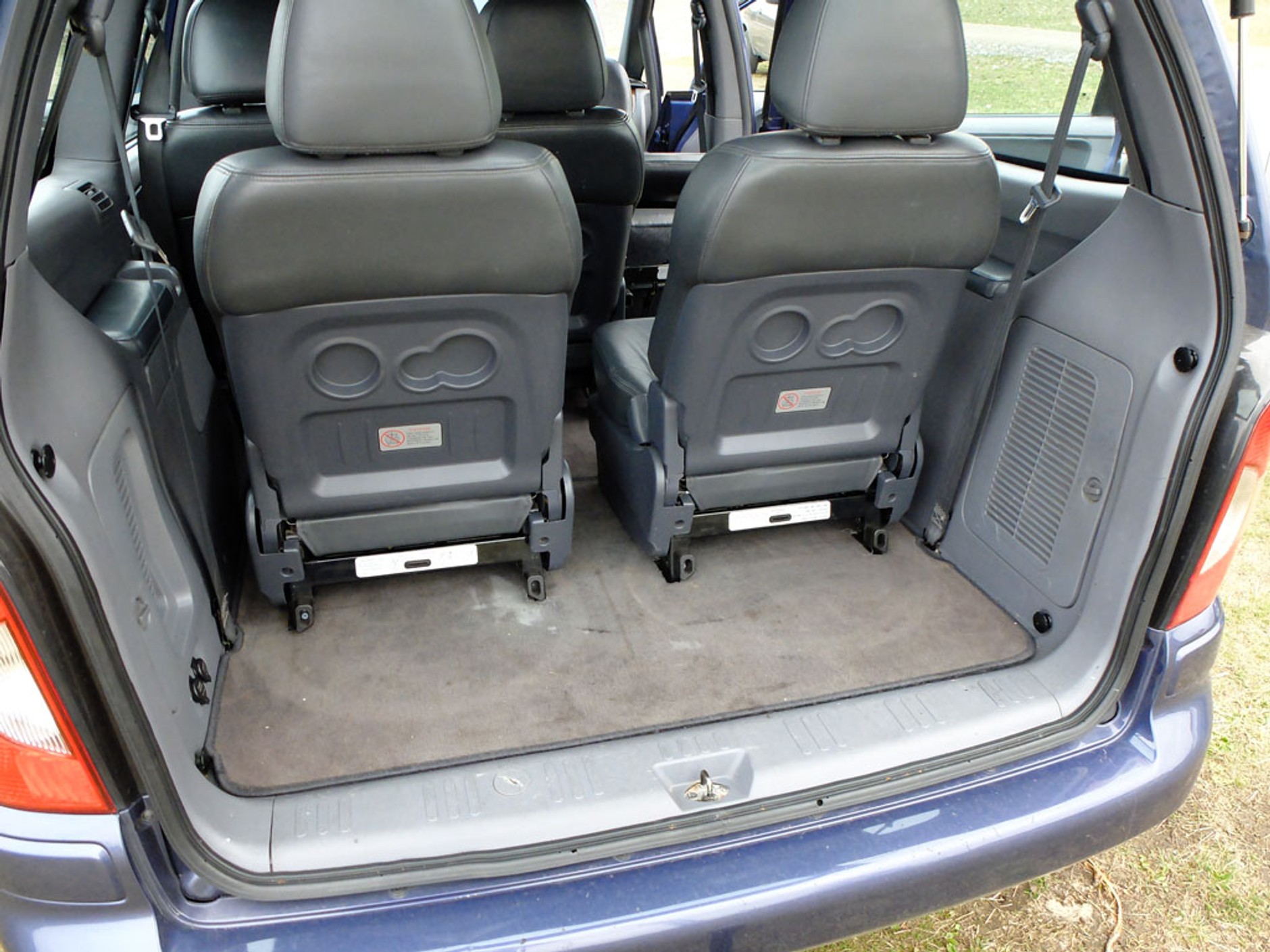 Auto z ogłoszenia - Hyundai Trajet duży van za nieduże pieniądze