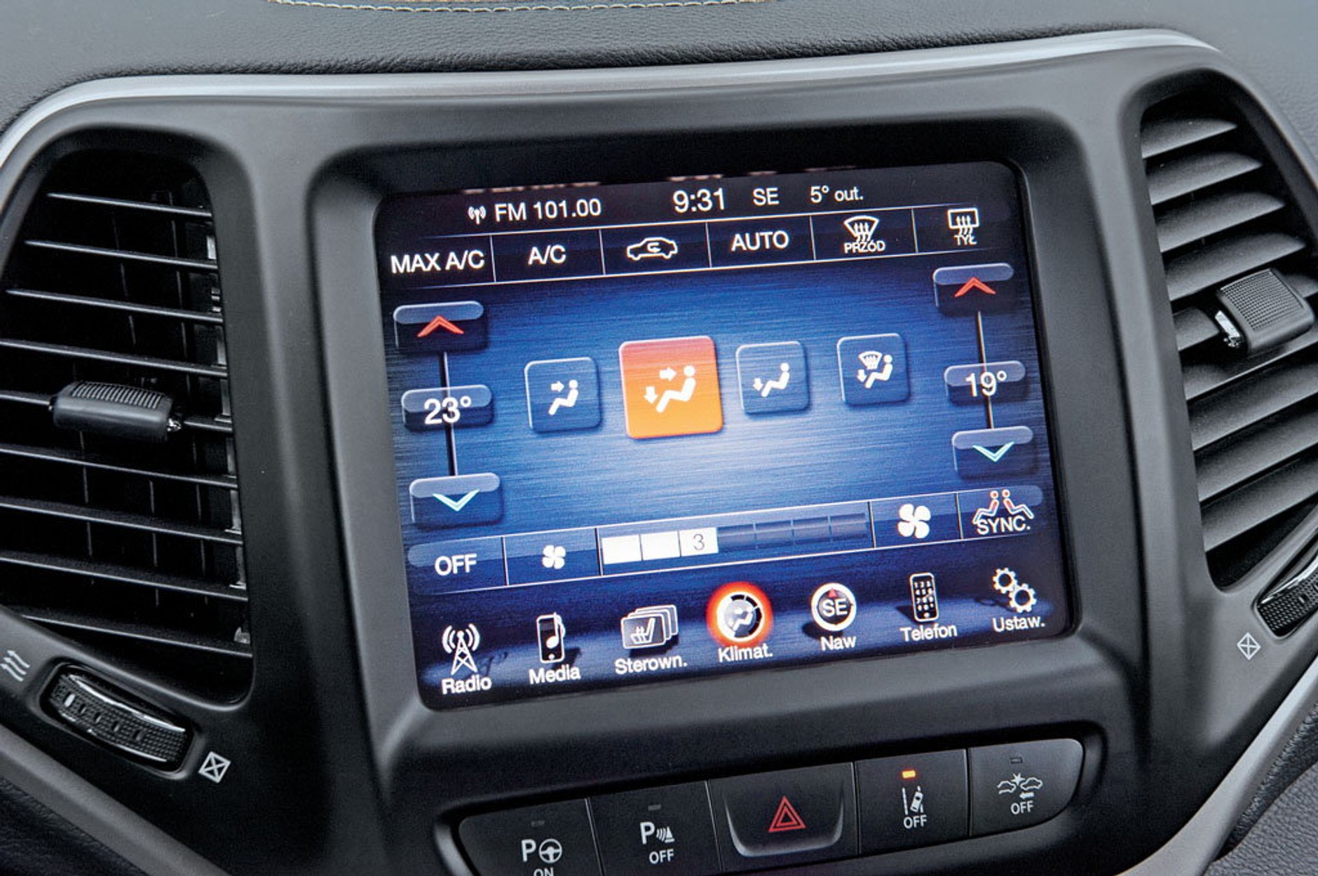 Mazowsze nieznane zza kierownicy Jeepa Cherokee