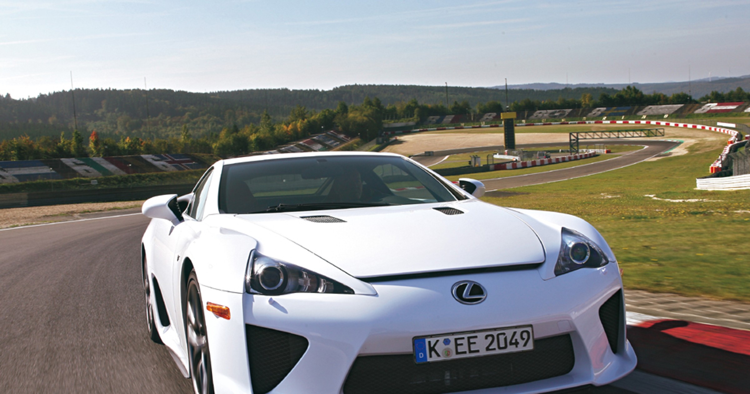 Lexus LF-A - Tor wolny  dla japońskiej gwiazdy