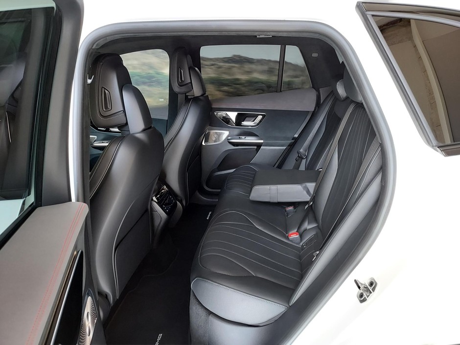 Mercedes EQE SUV