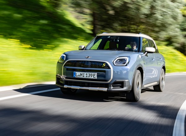 MINI Countryman w nowej ofercie. Ten samochód cię zaskoczy