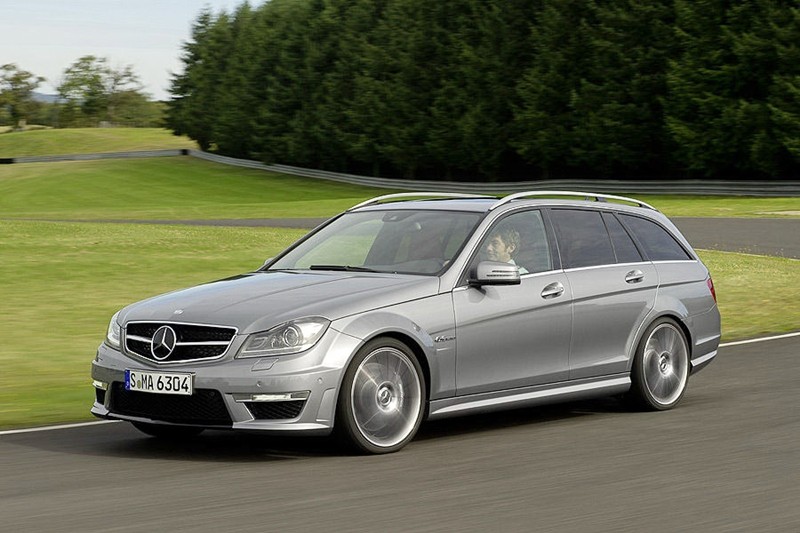 Mercedes C63 AMG daje z siebie jeszcze więcej