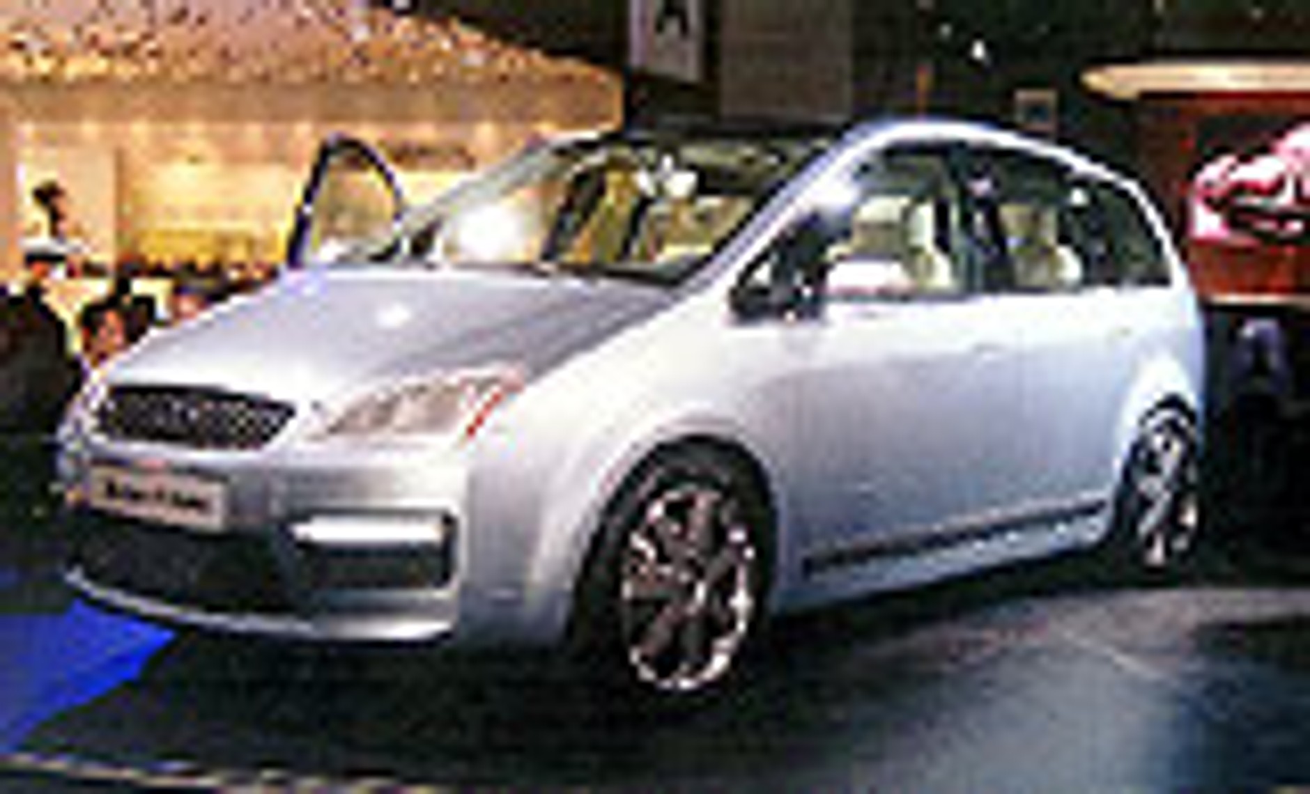 81. salon samochodowy w Paryżu