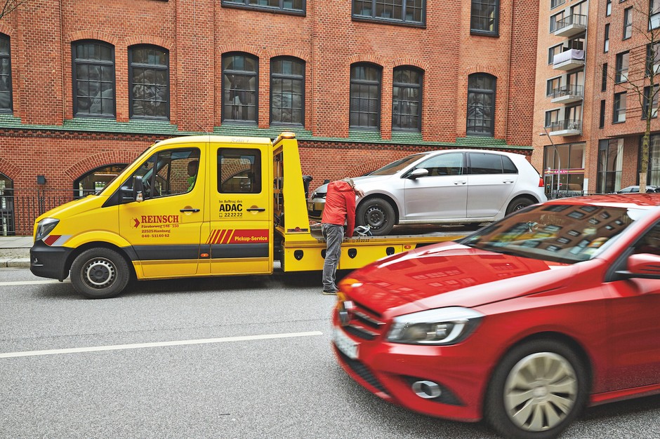 Volkswagen Golf kontra Mercedes klasy A – test 300 tys. km