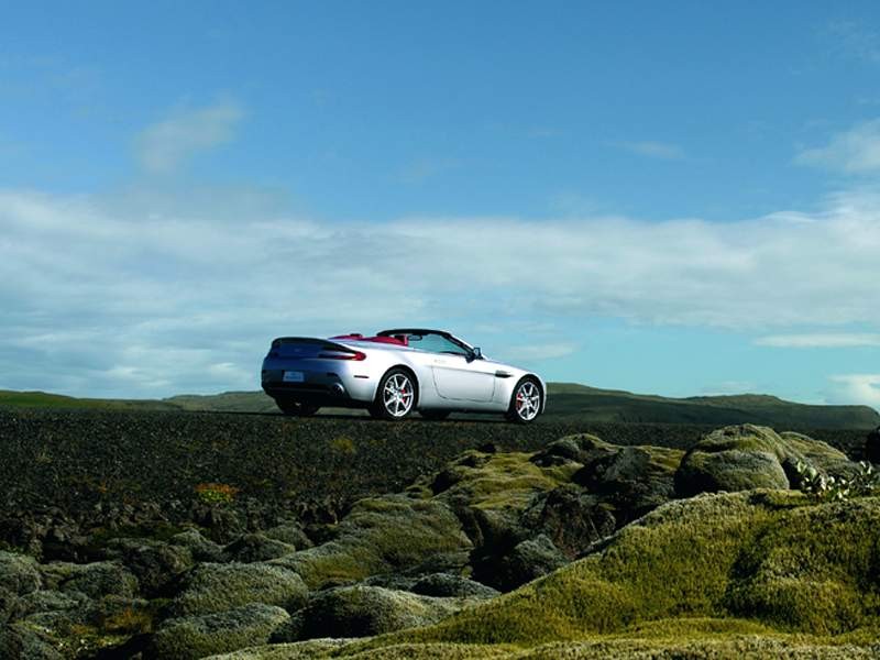 Aston Martin V8 Vantage Roadster już jest!