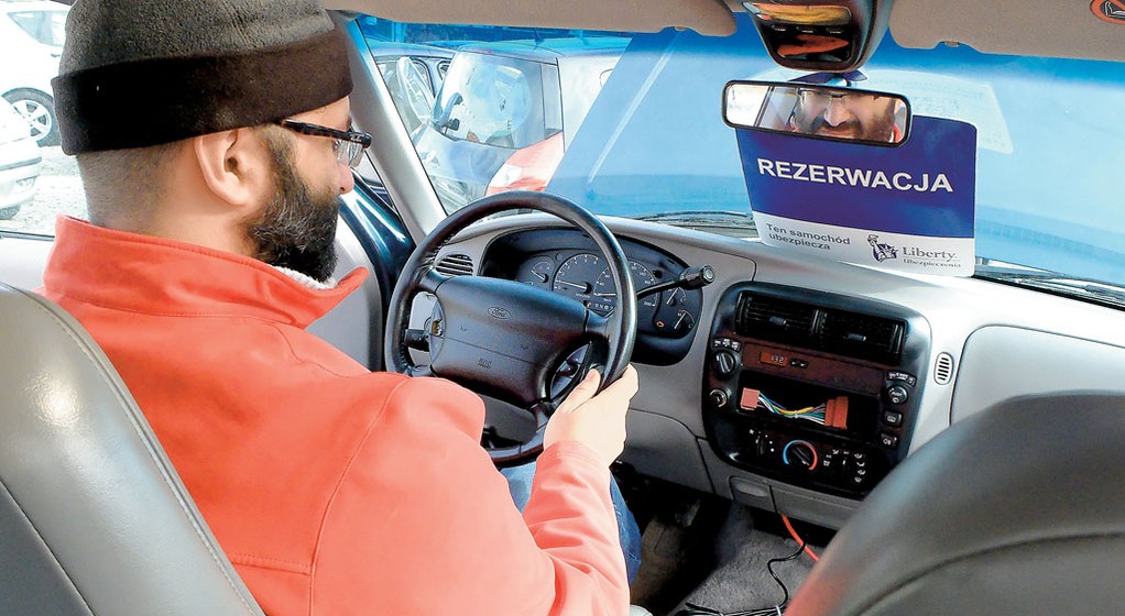 Auto z ogłoszenia - Ford Exploler za 8 000 zł