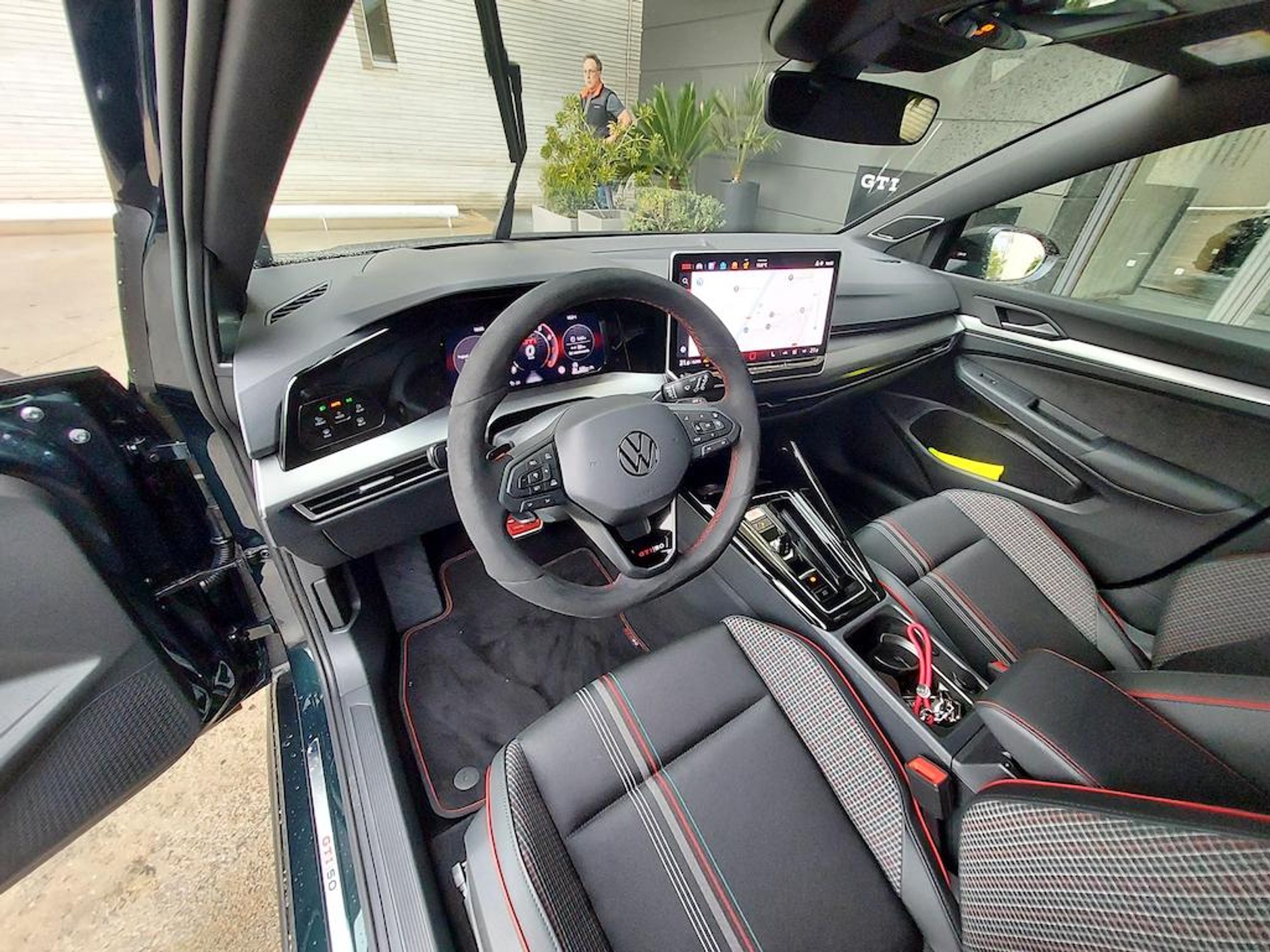 VW Golf GTI Edition 50