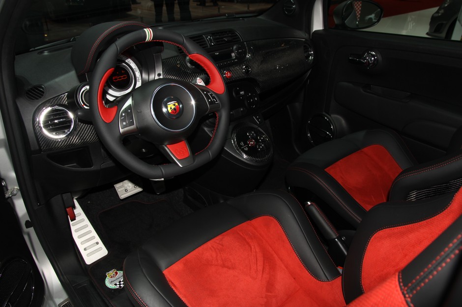 Abarth 695 Fuori Serie Record (Genewa 2013)