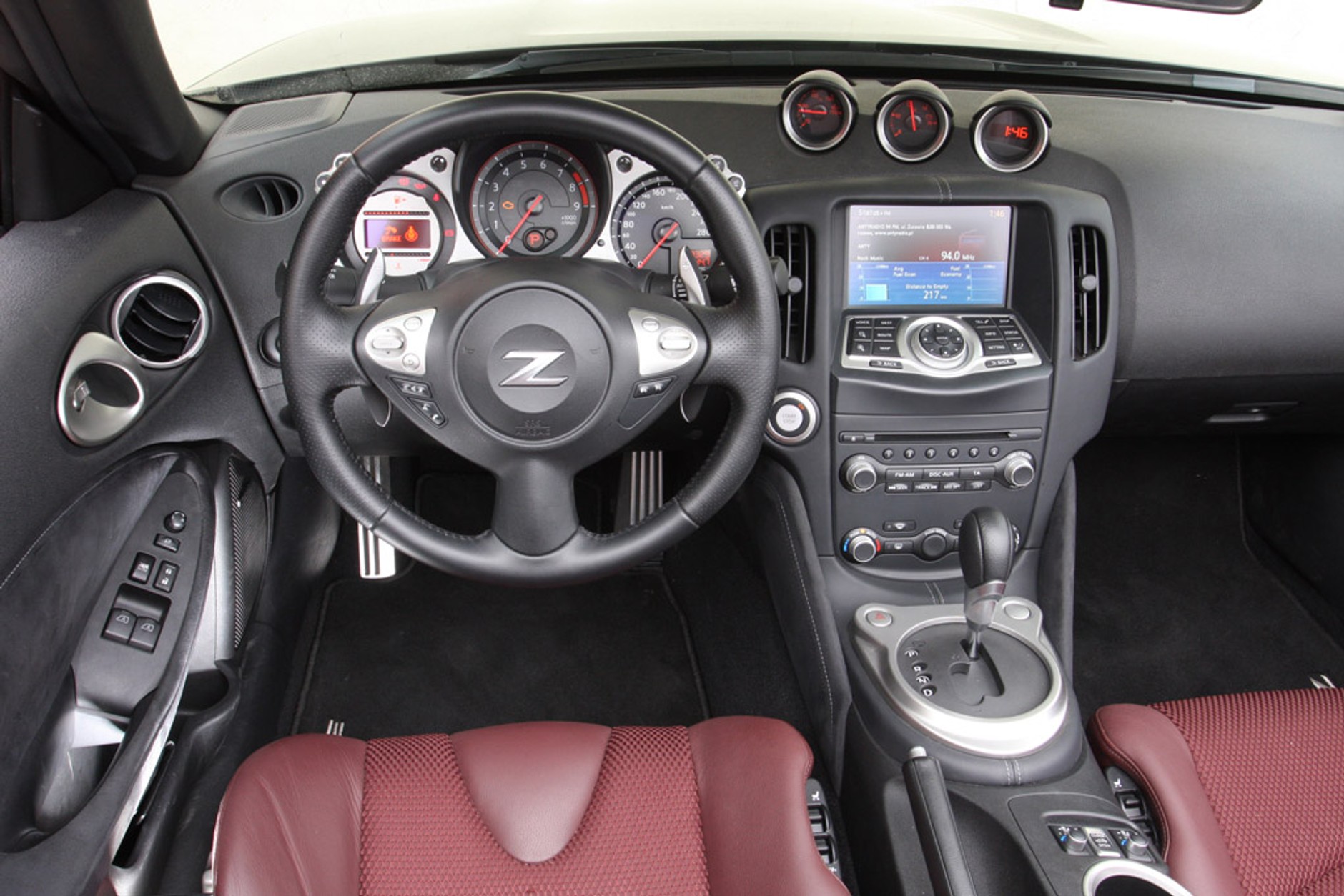 Nissan 370Z Roadster: ogniste cabrio dla prawdziwego twardziela
