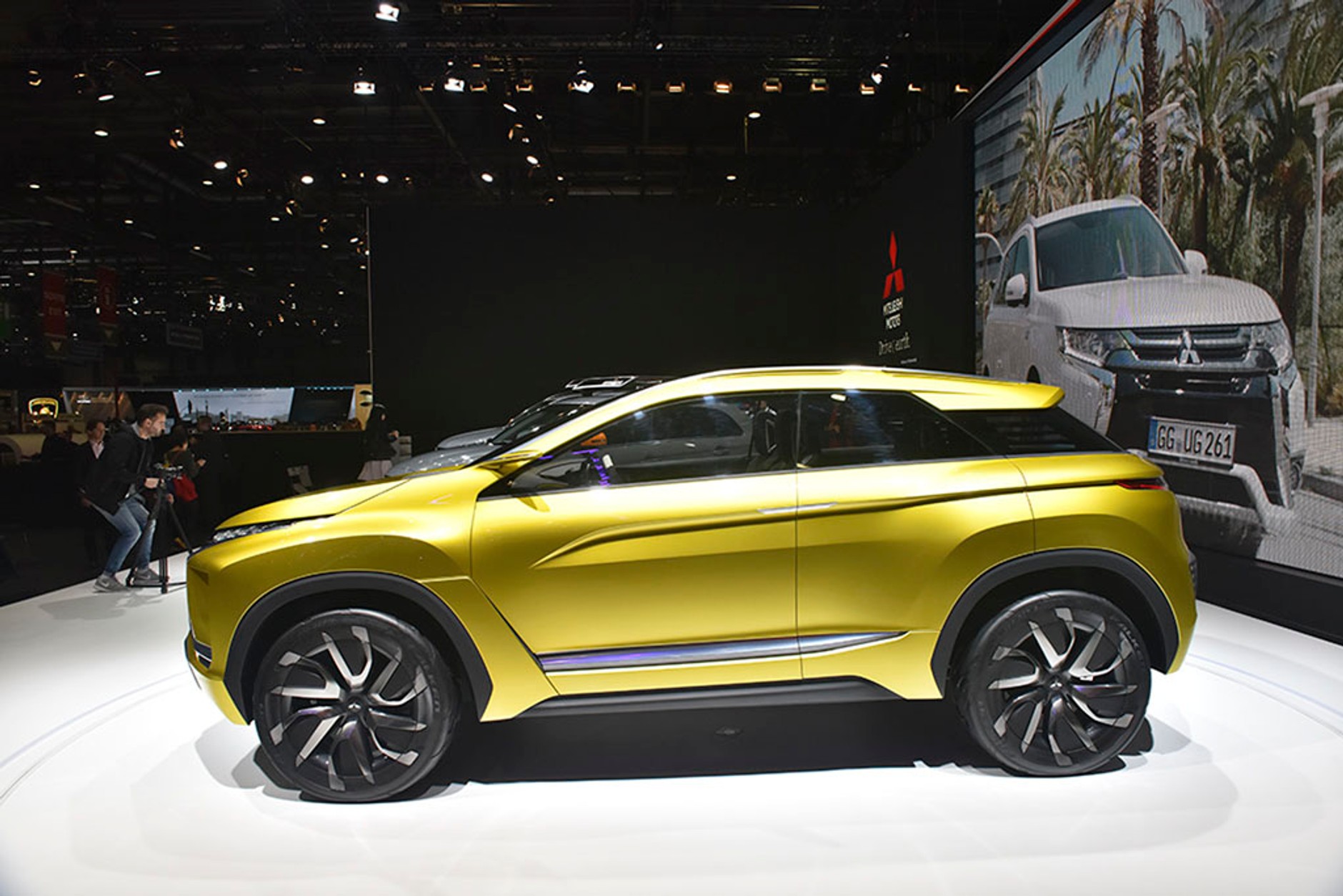 Mitsubishi eX concept