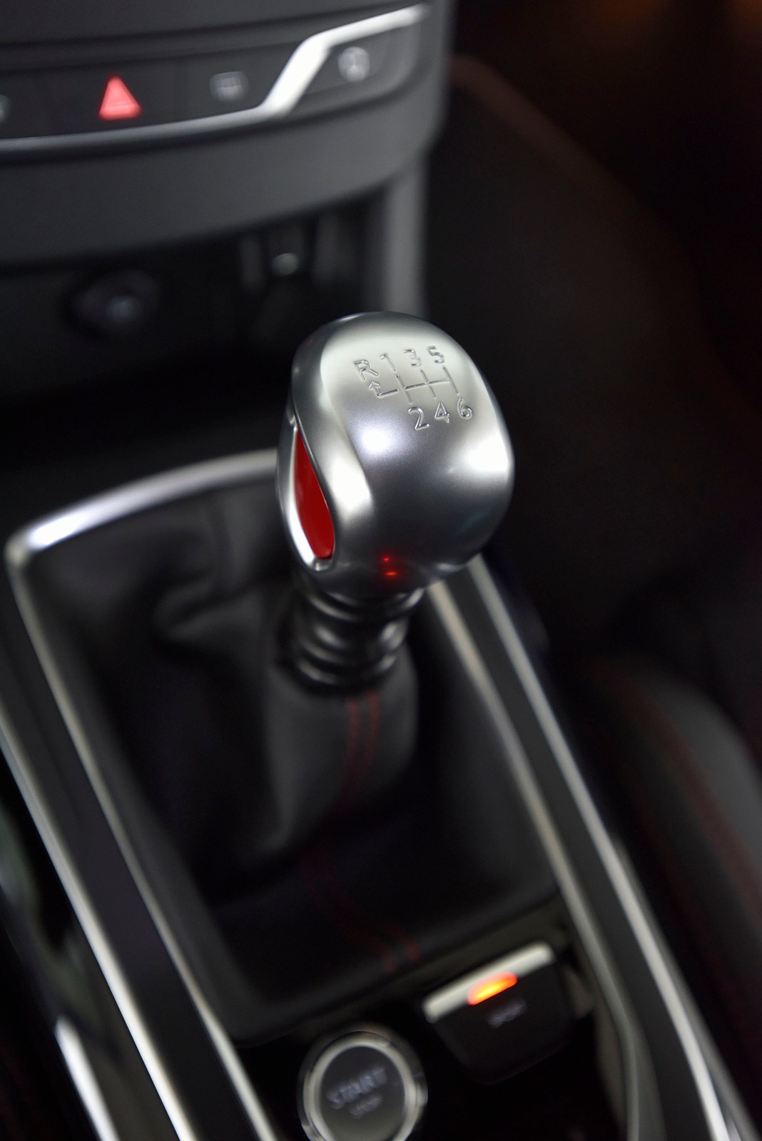 Hyundai i30 N kontra Peugeot 308 GTI - takie powinno być GTI