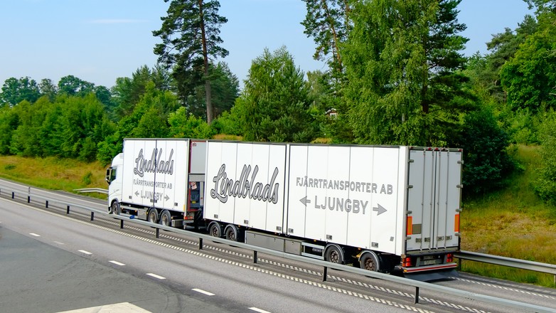 Ciężarówka z naczepą